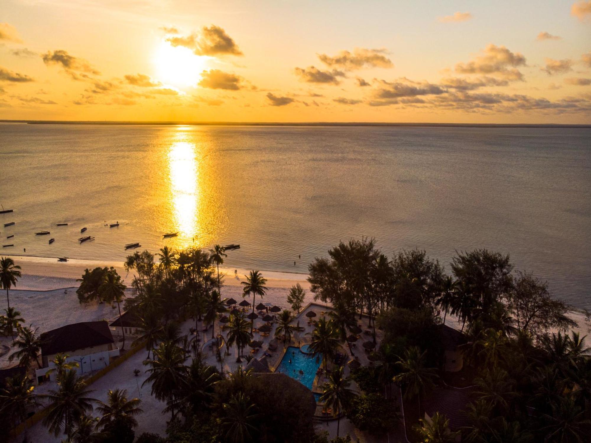 Sansi Kae Beach Resort Michamvi Buitenkant foto