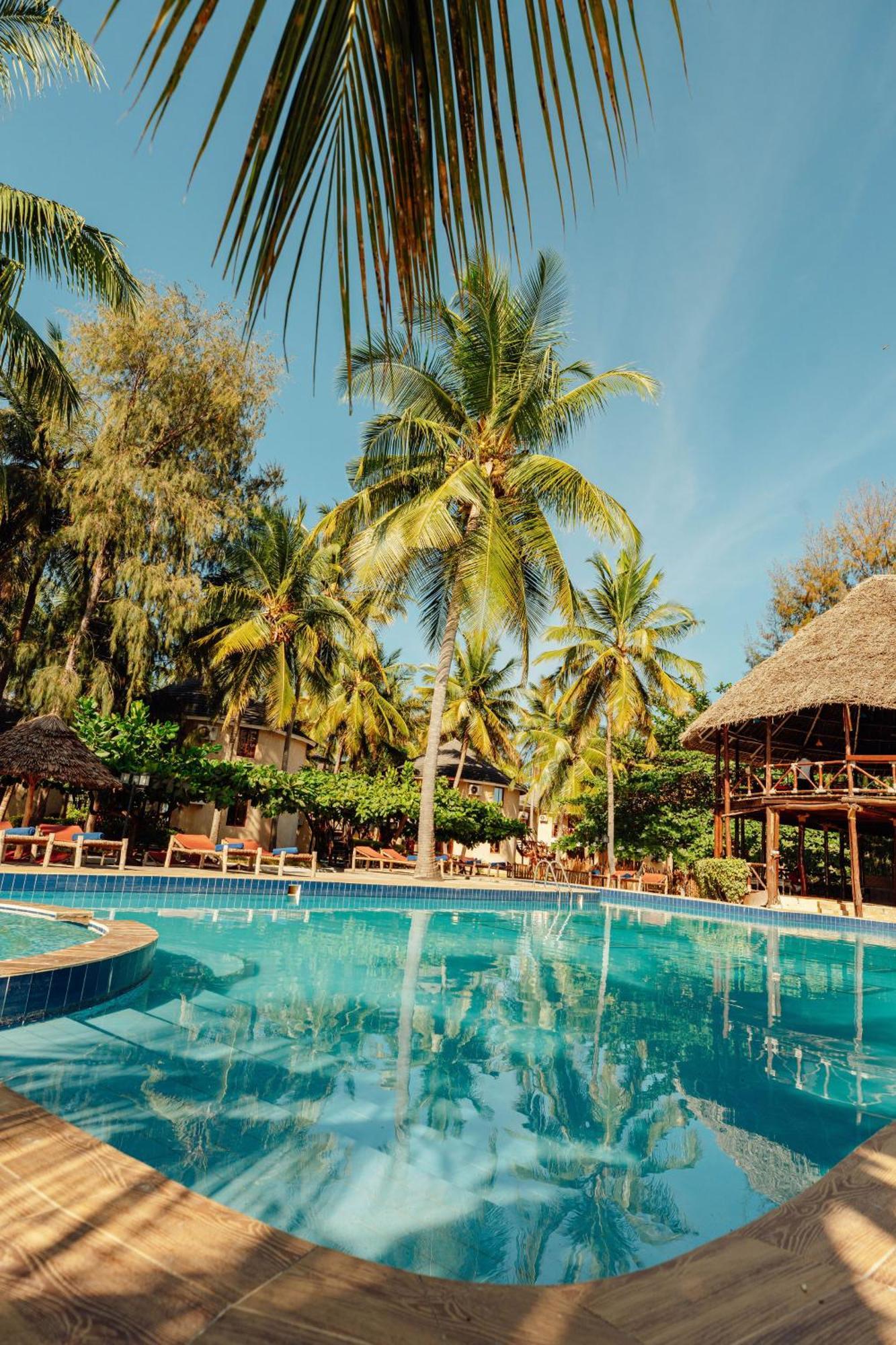 Sansi Kae Beach Resort Michamvi Buitenkant foto