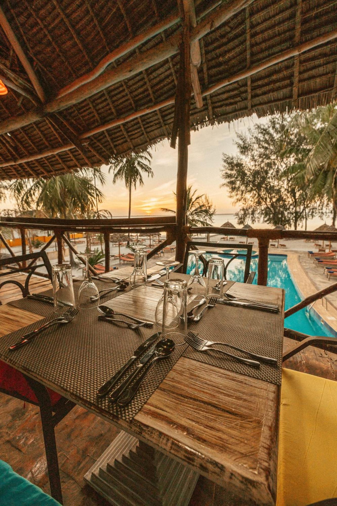 Sansi Kae Beach Resort Michamvi Buitenkant foto