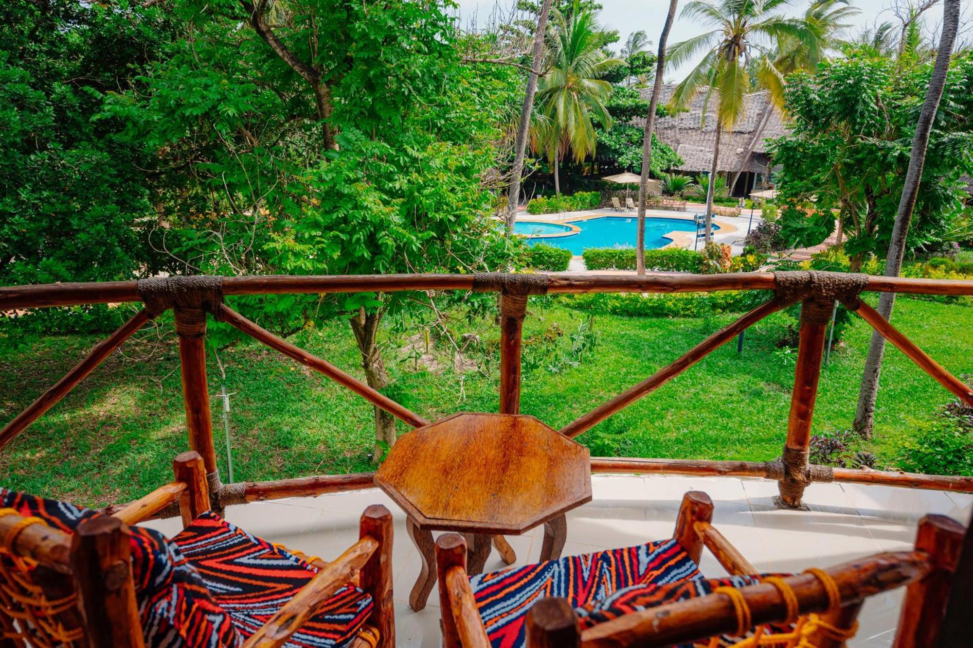 Sansi Kae Beach Resort Michamvi Buitenkant foto