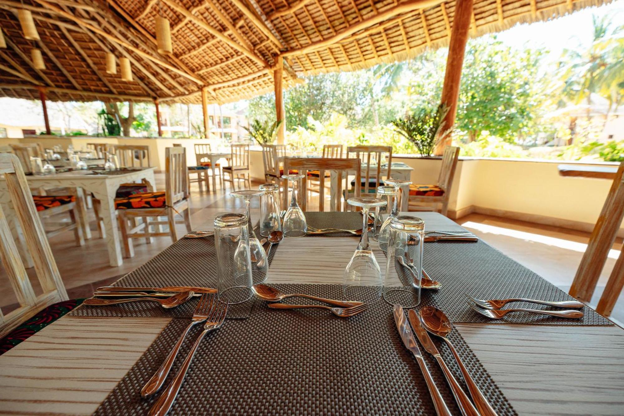 Sansi Kae Beach Resort Michamvi Buitenkant foto